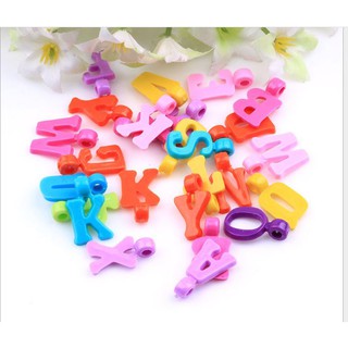 25-100gam chữ cái nhựa có móc treo