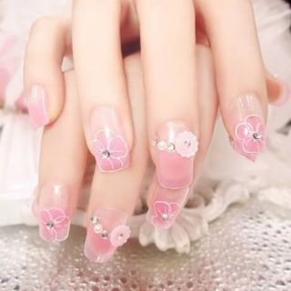 Com bo Sỉ móng giả