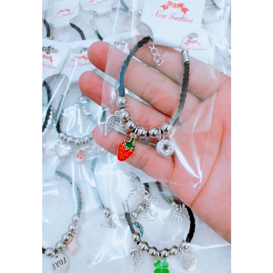 Sỉ 1 set 10 vòng tay charm sơn giá 80k
