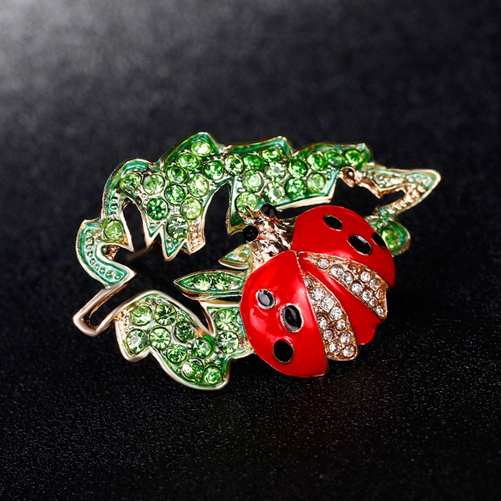 Ghim cài áo hình bọ rùa và chiếc lá xinh xắn