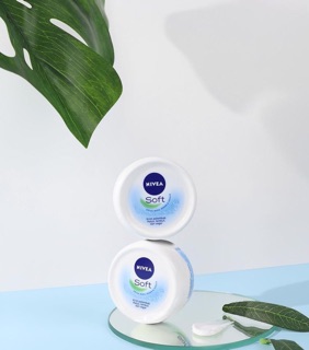Kem dưỡng ẩm mềm da Nivea Soft Moisturizing Cream