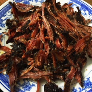 Thịt trâu gác bếp Điện Biên gói hút chân không 500g bao chẩm chéo