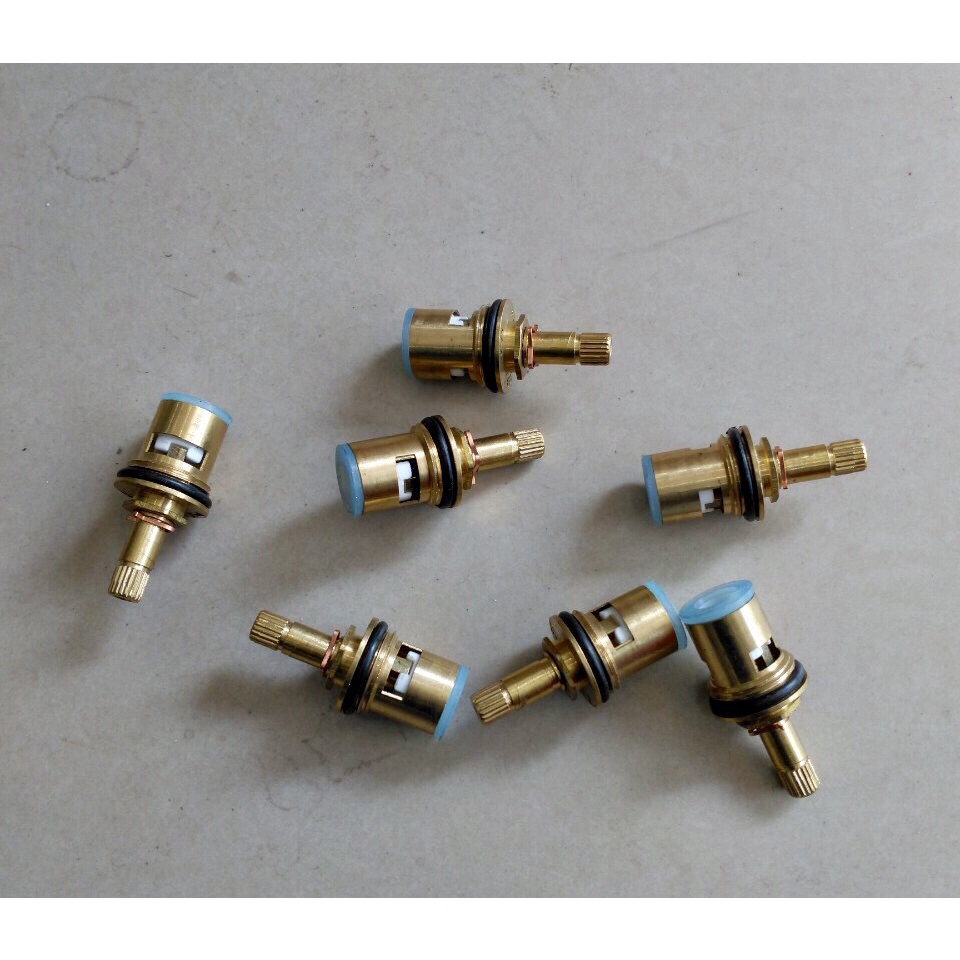 Lõi Vòi Nước gắn tường, Ty Đồng- Ruột vòi lavabo lạnh, T cầu, vòi hồ, Óc củ sen lạnh.