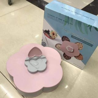 Khay đựng bánh kẹo,mứt tết có giá để điện thoại