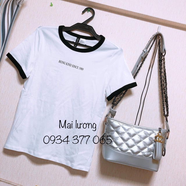 Áo đã về các chị ơi, đẹp cả về chất liệu và kiểu dáng, đẹp thế này không mua hơi phí các chị ạ. Nổ địa chỉ em ship luôn.