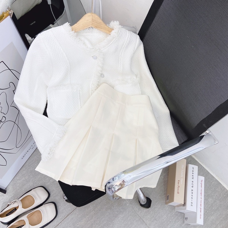 SET DẠ TRẮNG TƯA LAI + CHÂN VÁY XẾP LY KEM