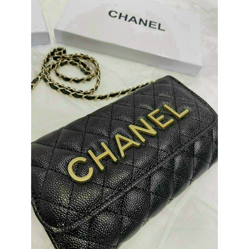 Ví cầm tay thời trang nữ logo chữ vàng có dây đeo chéo