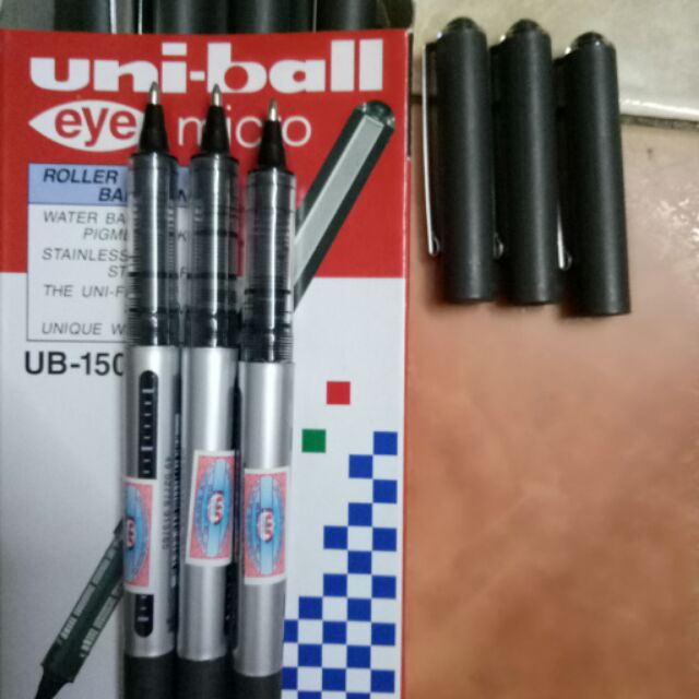 Hộp 12 chiếc bút kí