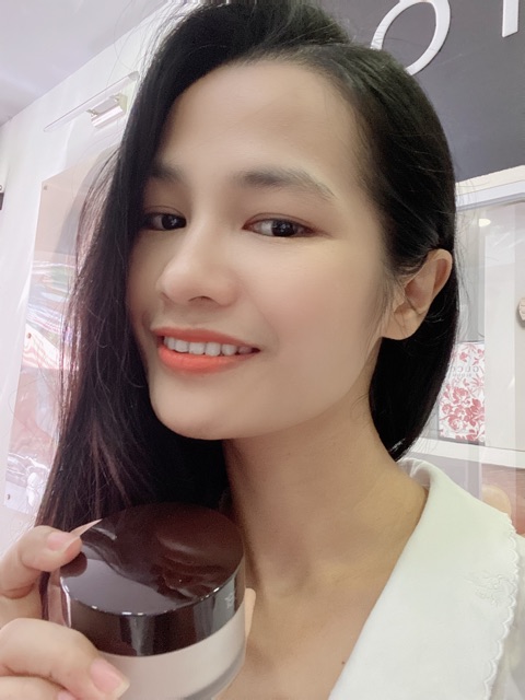 Phấn bột kiềm dầu Laura Mercier Translucent | BigBuy360 - bigbuy360.vn