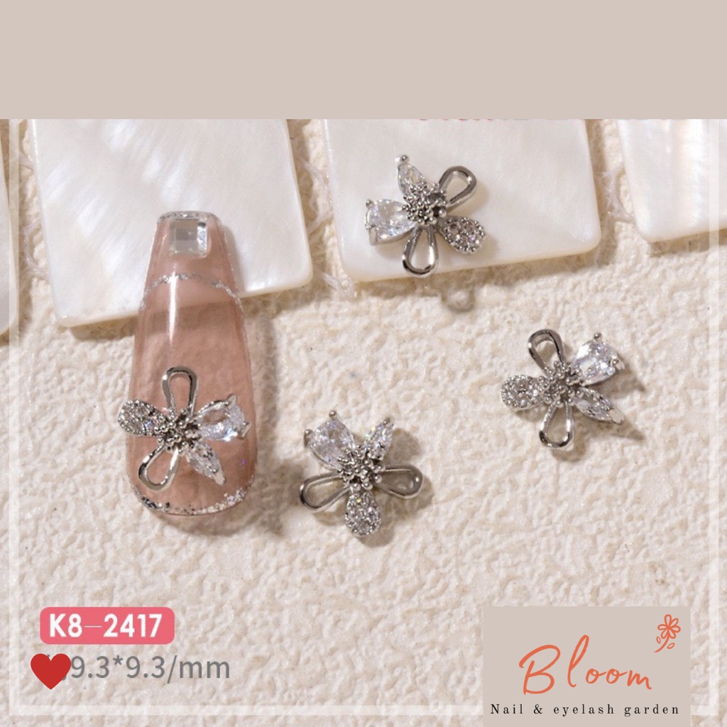 Charm nail, charm đính đá sang trọng, hot trend 2022