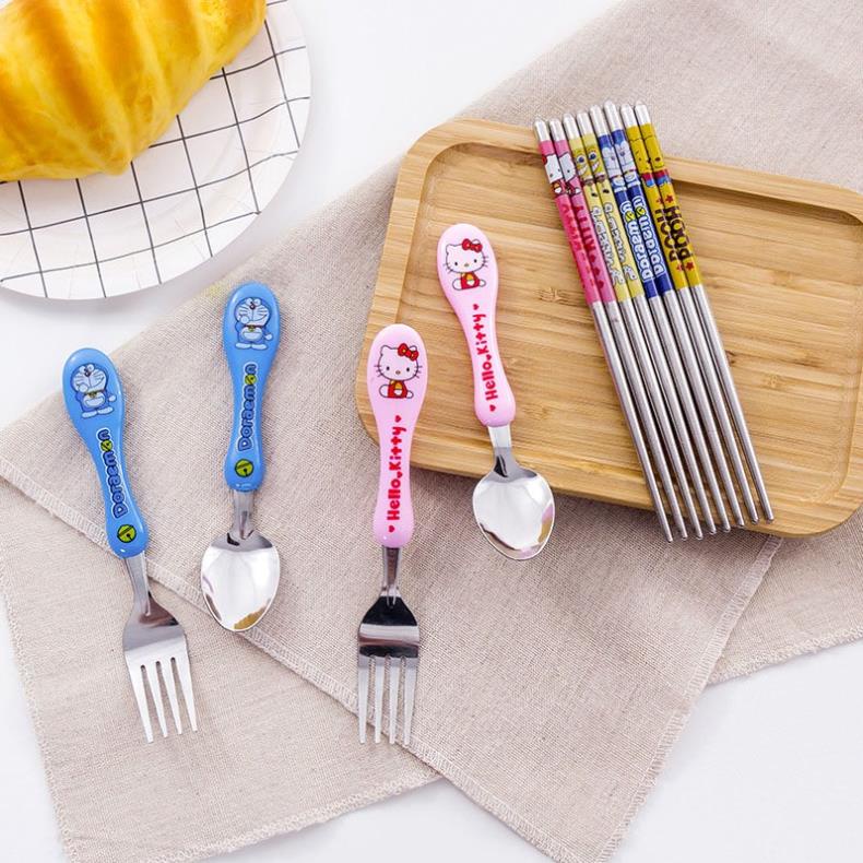 Set 3 món đũa muỗng nĩa bằng thép không gỉ kèm hộp đựng hình hoạt hình dễ thương cho bé