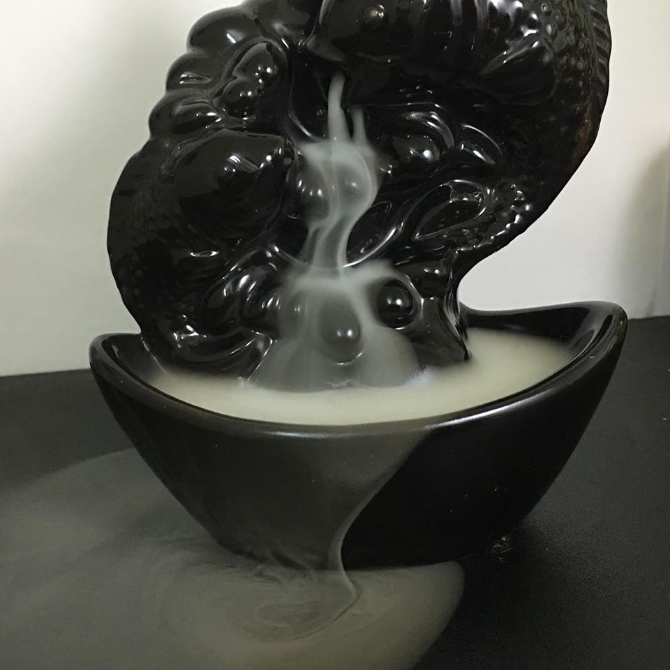 Thác Khói Trầm Hương Gốm Sứ Cao Cấp - Thác Cá Chép (tặng 05 nụ trầm) | BigBuy360 - bigbuy360.vn