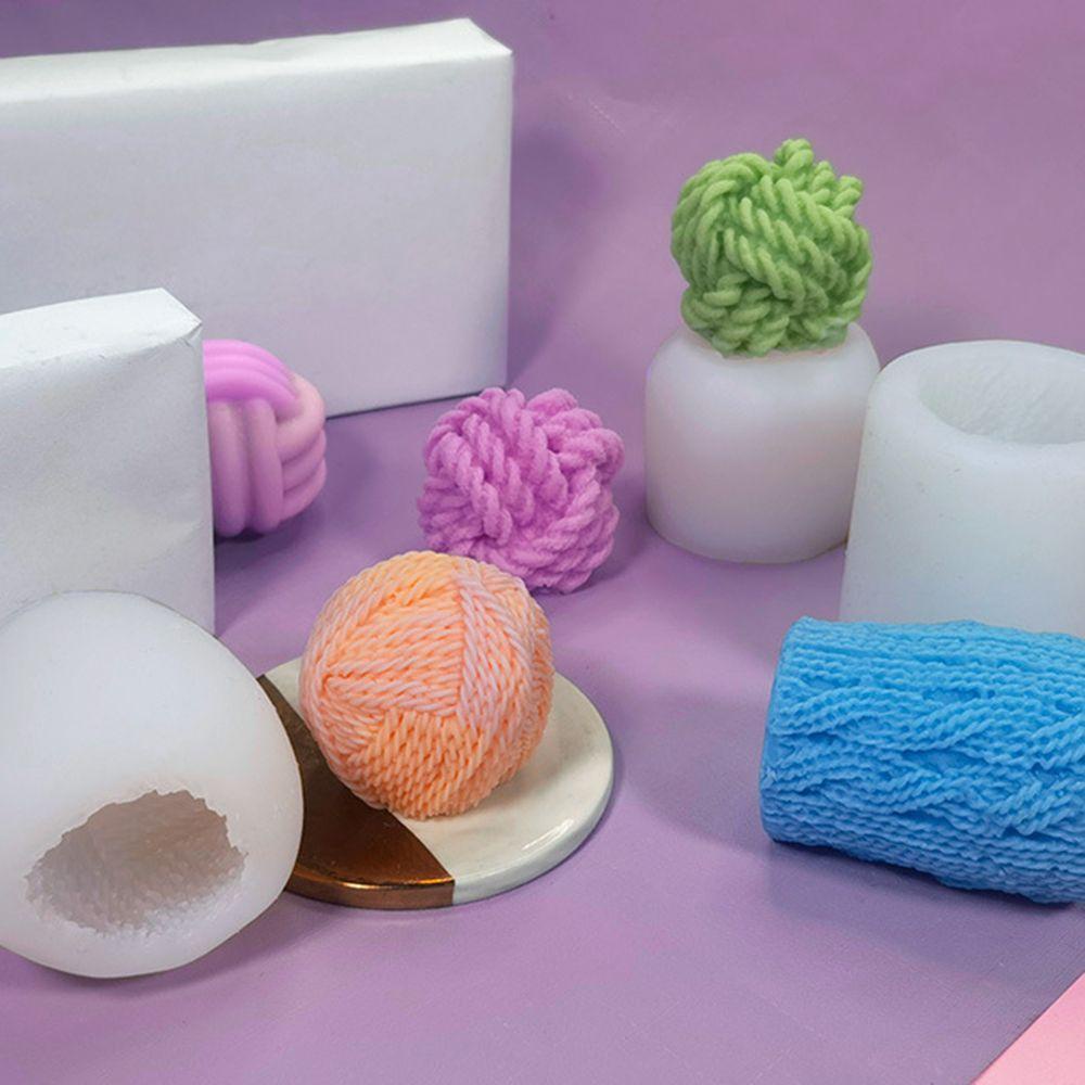 Khuôn Làm Nến / Xà Phòng Hình Quả Bóng Len 3D Sáng Tạo