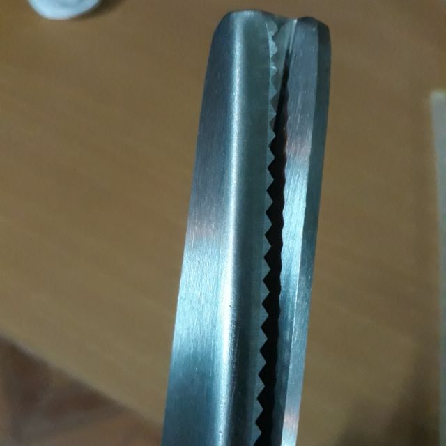 Combo kéo răng cưa và giấy a4
