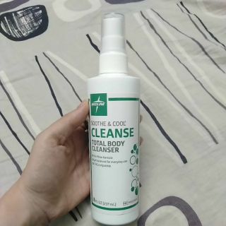 Dung dịch sát khuẩn khử trùng, vệ sinh cơ thể không dùng nước medline soothe&cool cleanse total body