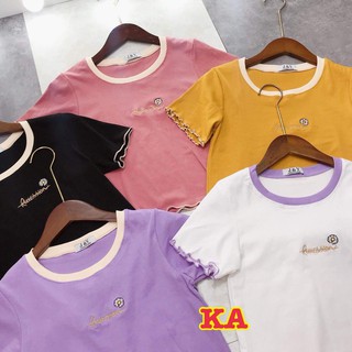 Áo croptop hoa cúc thêu viền bèo