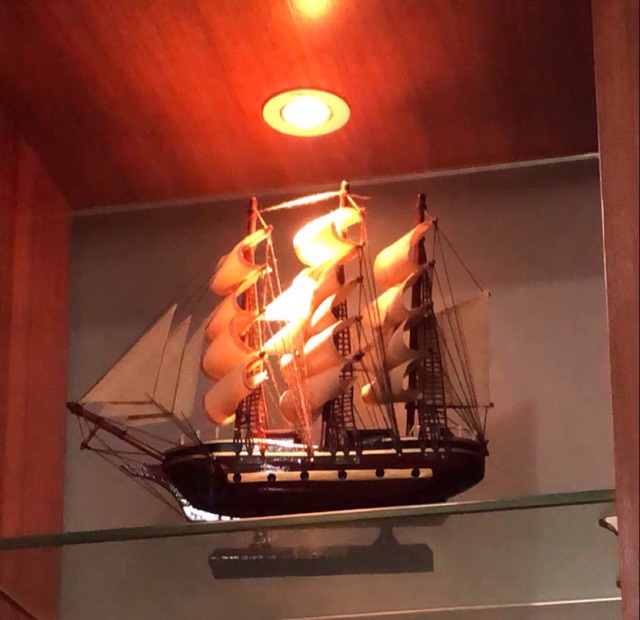 Thuyền buồm gỗ phong thuỷ size 40x6x33 | BigBuy360 - bigbuy360.vn