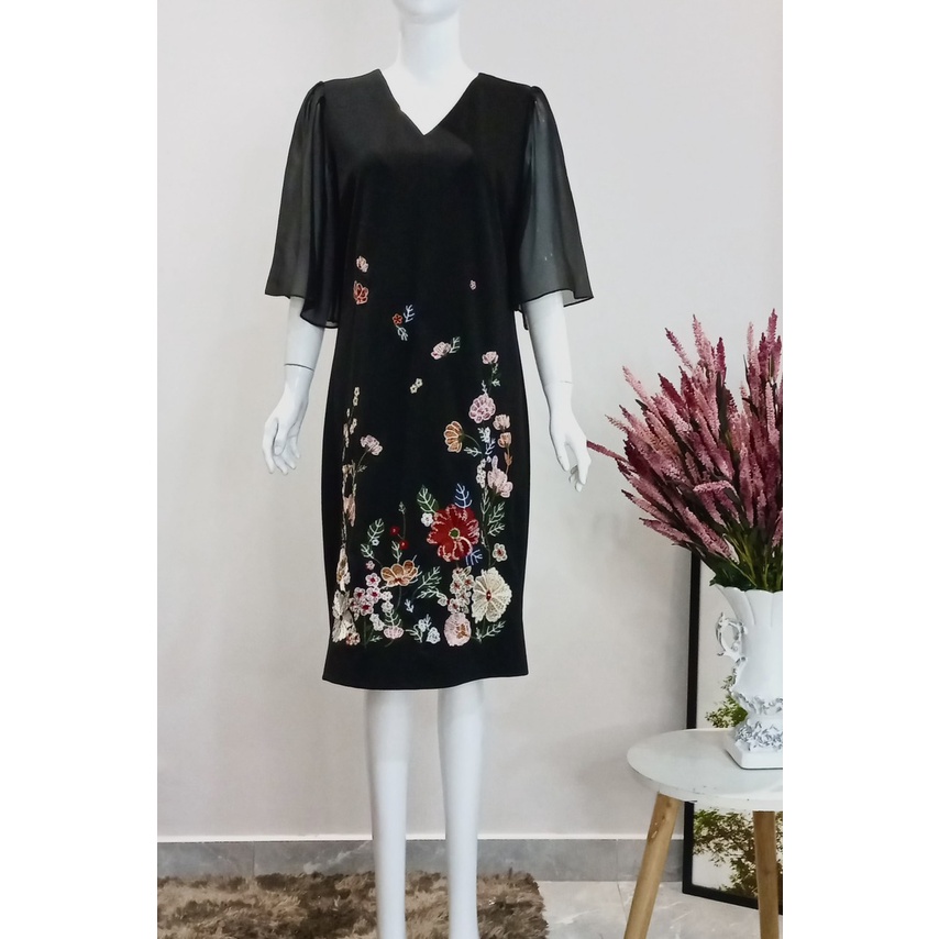 Đầm thêu vườn hoa tay voan cao cấp trung niên -SP28- Đầm Nga Dương