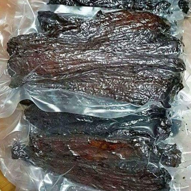 Thịt lợn gác bếp chuẩn hương vị Tây Bắc, được làm từ thịt lợn đen Mường Khương đóng gói 500gr sấy khô