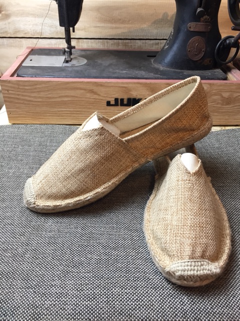 Giầy vải thô nam nữ