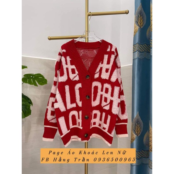 Áo khoác cardigan nữ viền họa tiết chữ có nút.