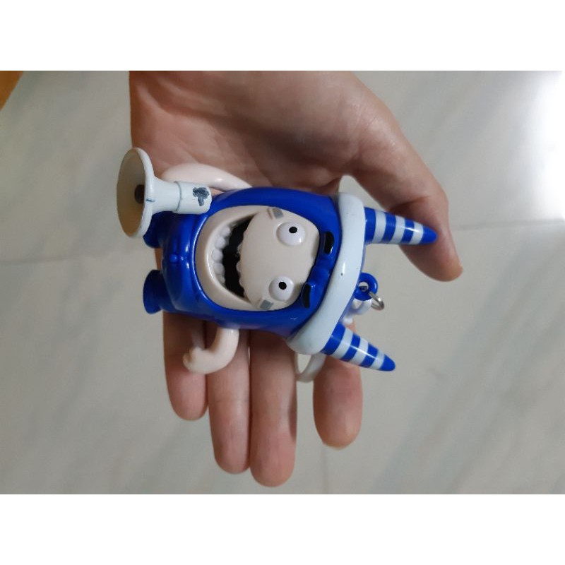Móc treo cặp oddbods có âm thanh  size lớn 4*8cm hàng Mỹ