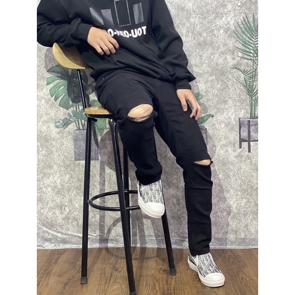 Quần jean nam đen rách gối ,jean trơn co giãn cực tốt  40-75kg , cực kỳ thoải mái khi mặc 👌👌 | BigBuy360 - bigbuy360.vn