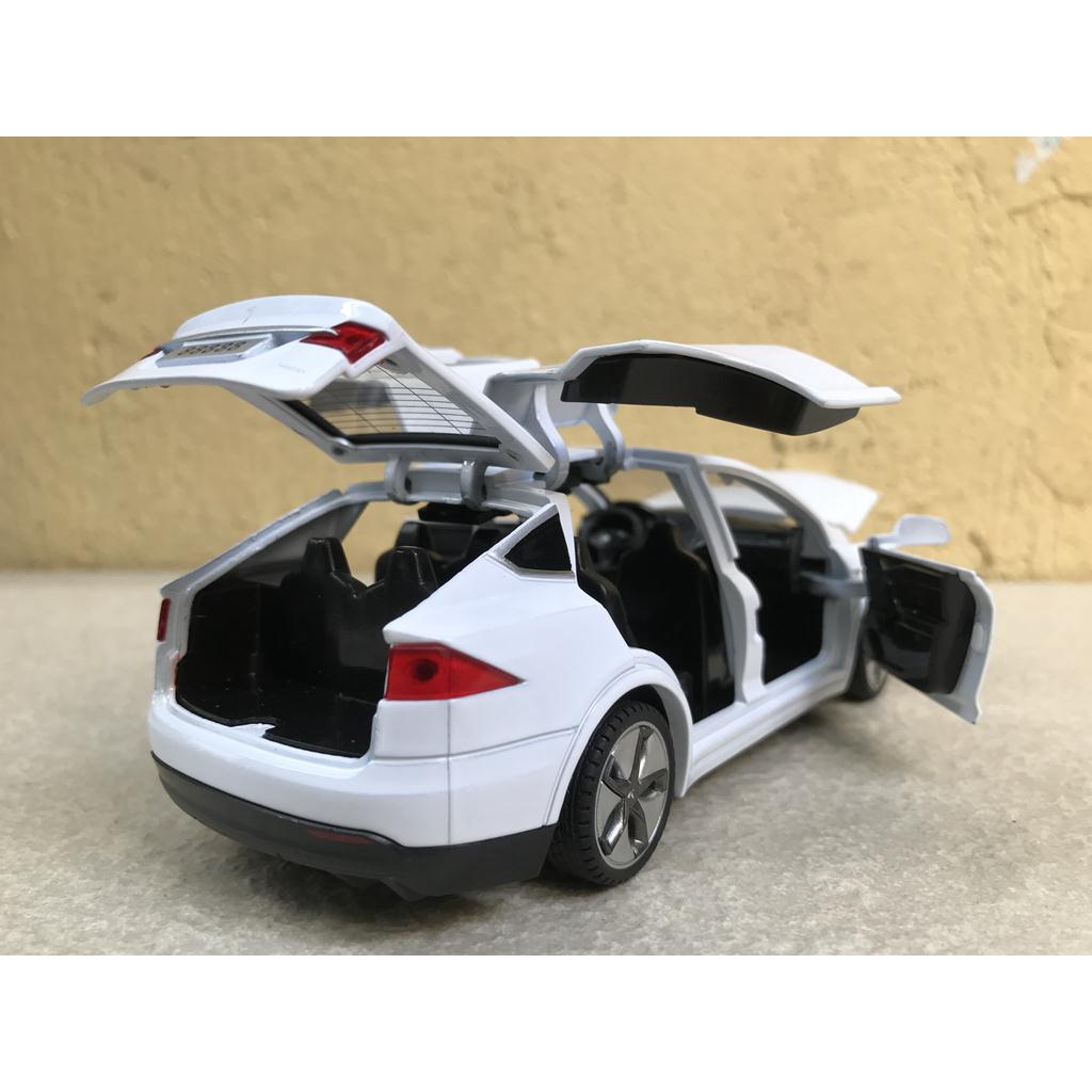Mô hình xe TESLA Model 90X 1:32