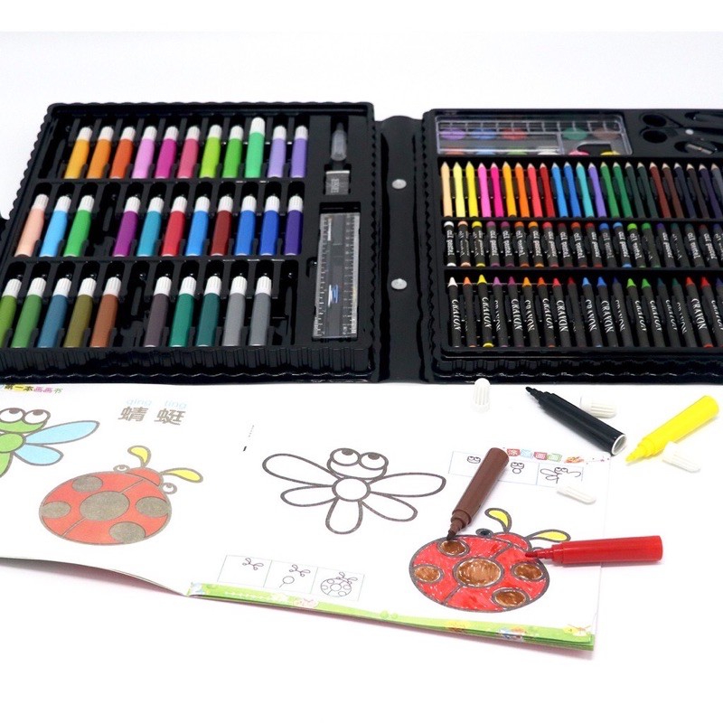 Hộp màu 150 chi tiết gồm bút chì màu, sáp màu, bút dạ, màu nước