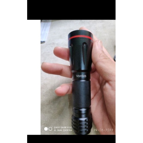 Đèn pin siêu sáng giá rẻ, sử dụng pin 21700,18650 chiếu xa 300m