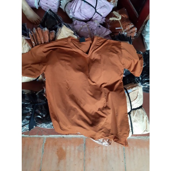 Áo phông trơn tay lỡ xẻ tà basic nhiều màu độc lạ, dễ mặc