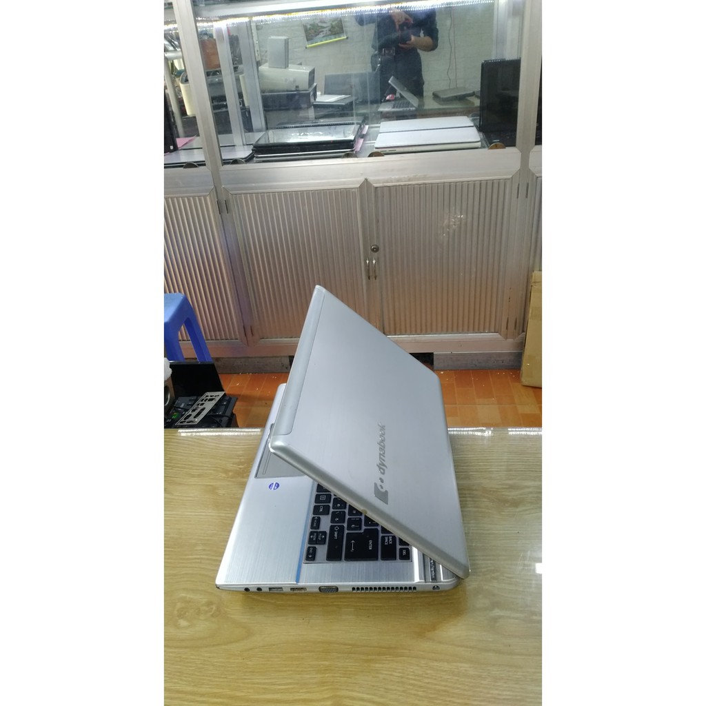 Laptop cũ, Toshiba Dynabook P840 , core i5 3337u, ram 4gb, vỏ nhôm, màn cảm ứng