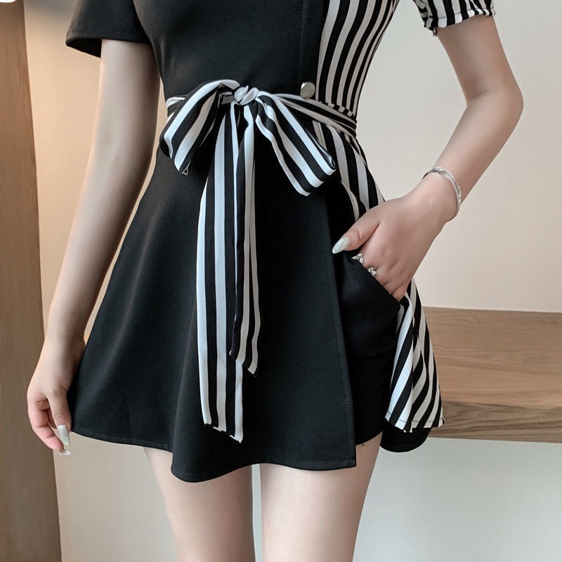 Set áo ngắn tay + quần short kẻ sọc thời trang mùa hè năm 2022 cho nữ