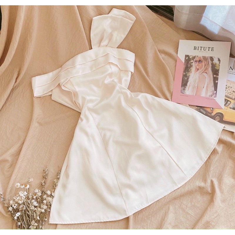 [Mã WASTMAY giảm 15% tối đa 30K đơn 150K] Đầm dự tiệc rớt vai nơ to dáng ngắn | BigBuy360 - bigbuy360.vn