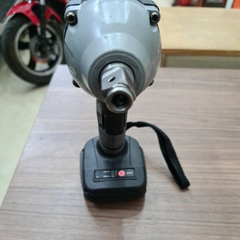 Thân Bulong kiêm vặn vít hitachi không chổi than dùng pin 18v