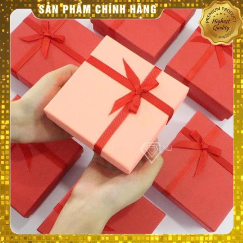 Hộp quà, hộp quà tặng đẹp sang trọng có xốp và thiệp