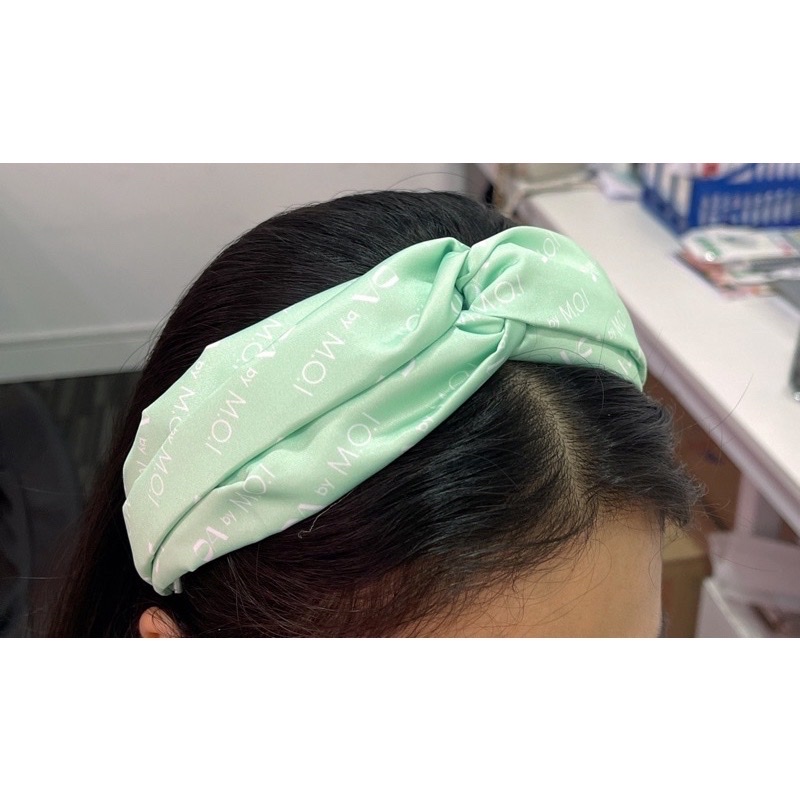 CỘT TÓC LỤA SATIN BY M.O.I , QUÀ TẶNG KHI MUA MẶT NẠ GẠO PREMIUM, CÓ IN LOGO BY M.O.I HỒ NGỌC HÀ , THỜI TRANG , TIỆN LỢI