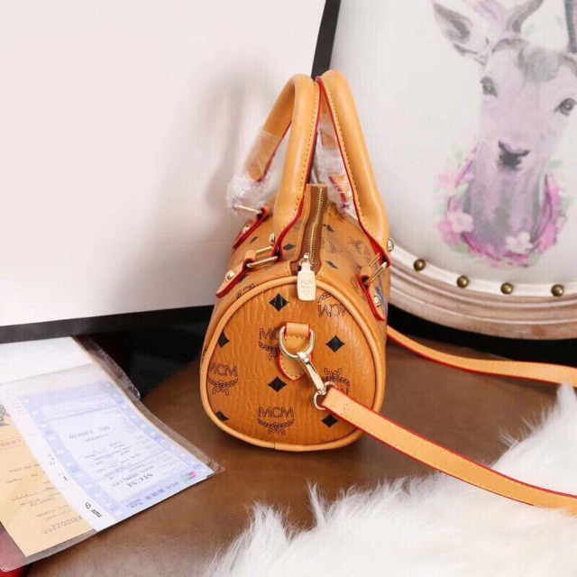 Túi trống MCM thỏ về