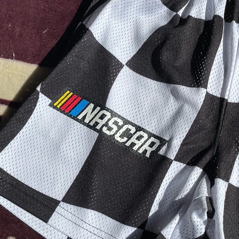 Quần Short Thể Thao Kẻ Sọc Trắng Đen Phối Màu Phong Cách Hip Hop Đường Phố Cho Nam Và Nữ