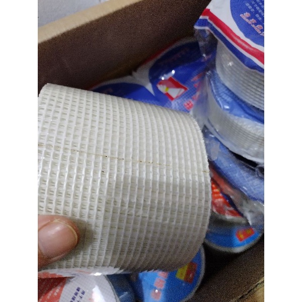 Lưới thủy tinh cuộn tự dính 5cm, 10cm, 20cm cuộn 25m cho sơn bả, chống thấm, thạch cao