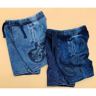 Quần short jean da cá bé trai