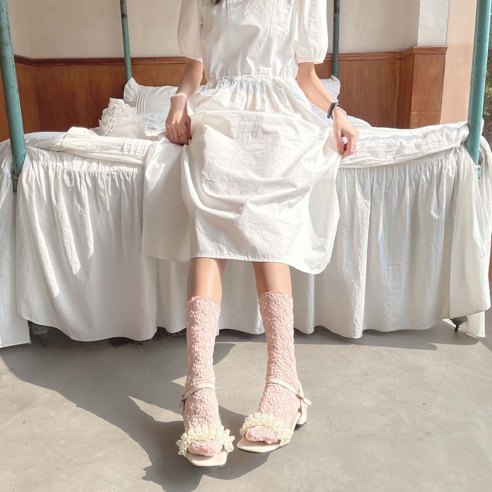 Đôi Vớ Lưới Thoáng Khí Họa Tiết Hoa Dễ Thương Bắt Mắt Sành Điệu