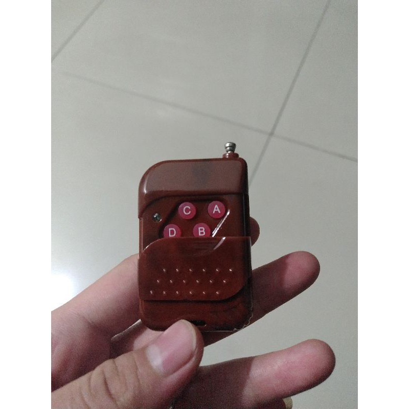 bộ điều khiển từ xa bằng sóng rađio