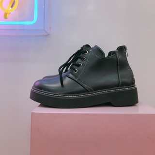 Giày boots da lì Minion Clothing cổ cao, khoá sau gót, đế độn 3cm phong cách Ulzzang Streetwear G905