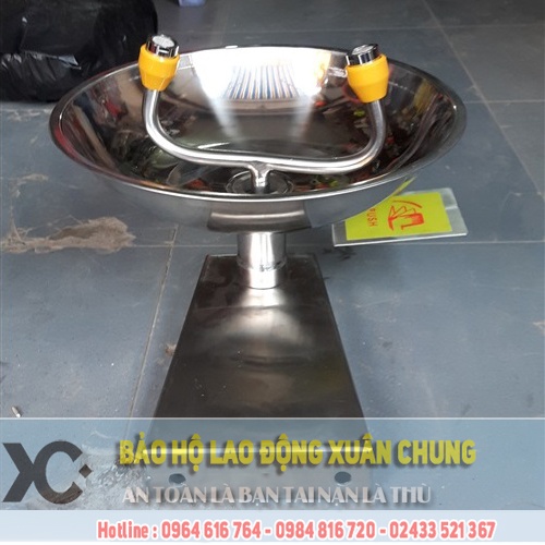 Bồn rửa mắt khẩn cấp gắn tường