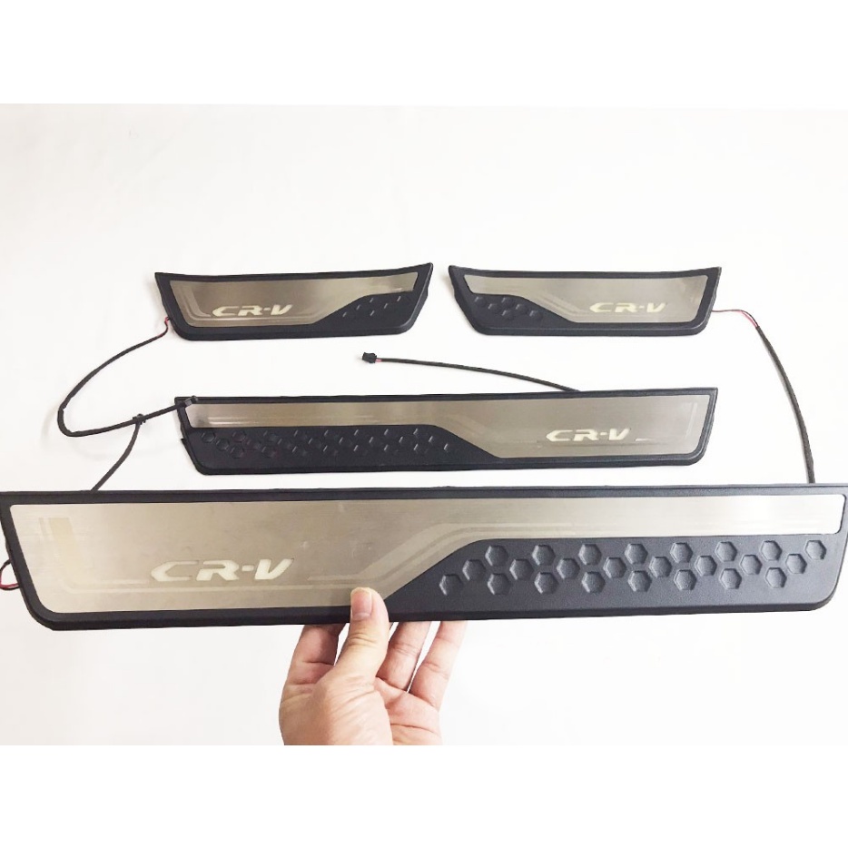 Ốp trang trí bảo vệ cửa xe Honda CRV 2018 - 2022 Chính hãng cắm giắc - Ốp bậc có đèn CRV 2018 - 2022 hàng cắm giắc