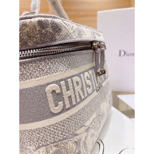 Túi xách diỏr cốp hàng thêu sz 23 order trung