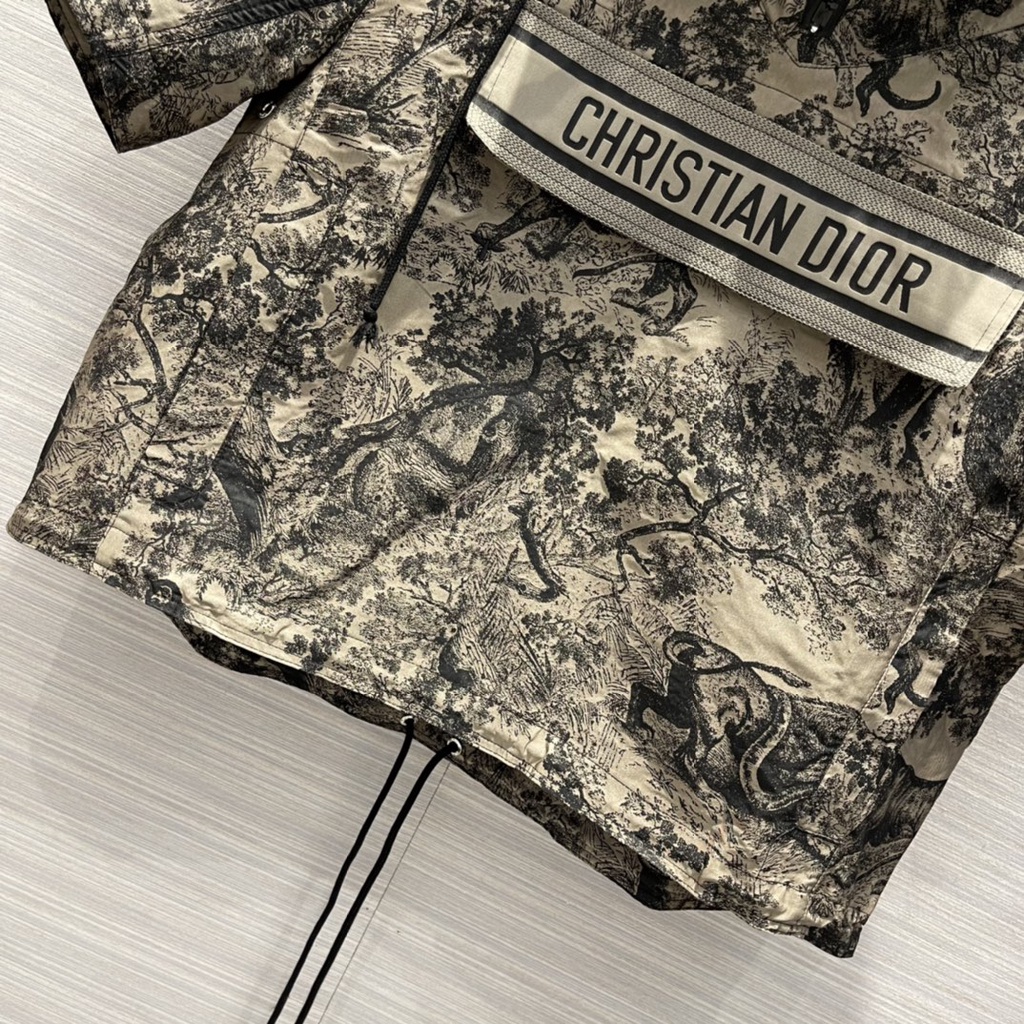 Áo khoác ngắn tay có mũ thời trang cao cấp Christian Dior CD