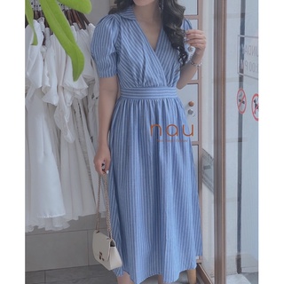 Đầm xanh sọc cổ V phối sơ mi bo eo