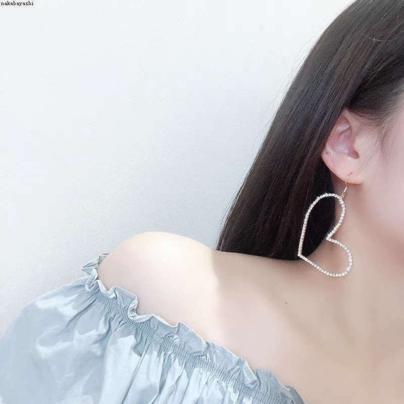 Khuyên tai hình trái tim đính đá - Maben